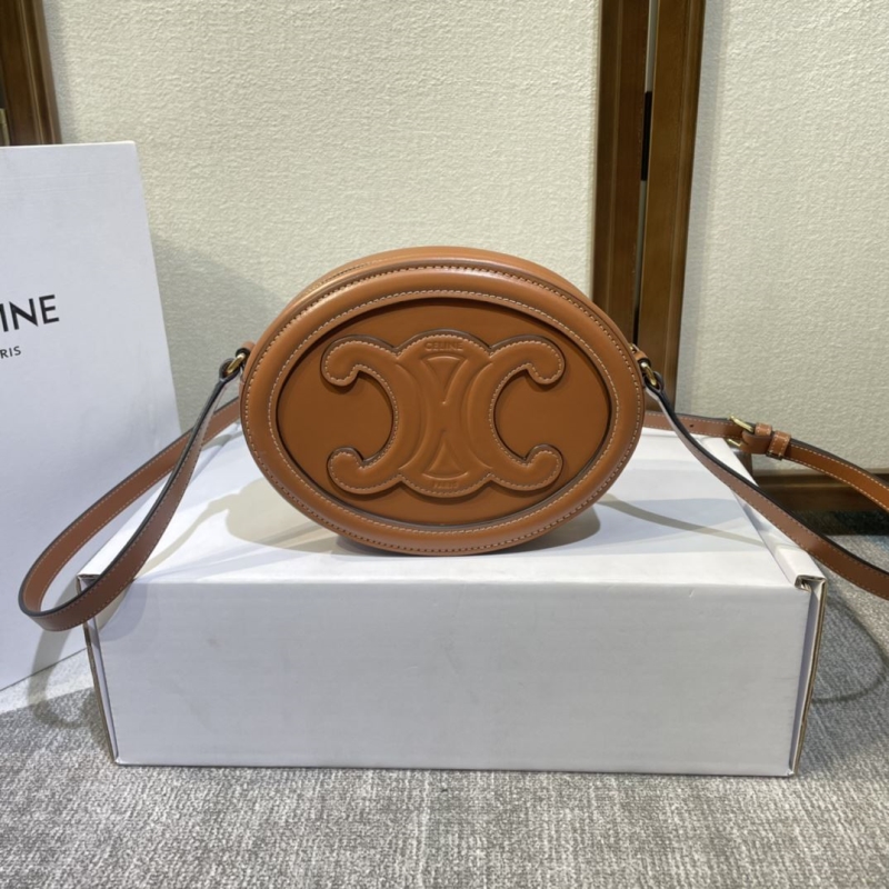 Ce1i*e triomphe bags